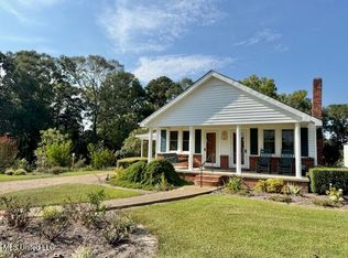 797 County Line Rd, Mendenhall, MS 39114