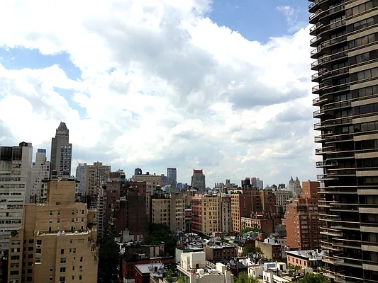 Rented by Manhattan Boutique Real Estate | media 18