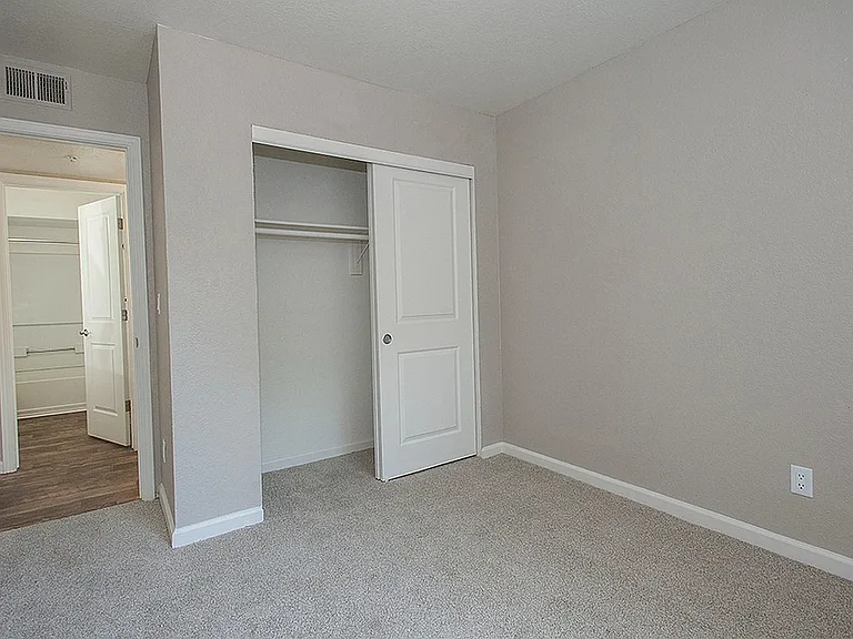 SVA Interior Bedroom (3)