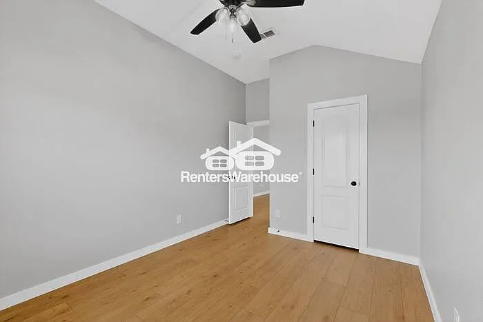 7301 Fossil Lake Dr — Photo 36