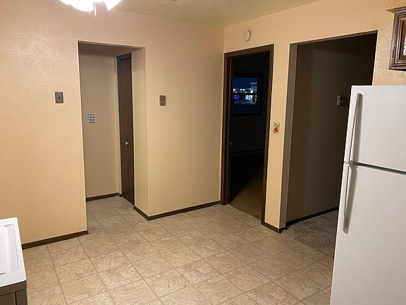 5th image of 574 W 7th St #1
