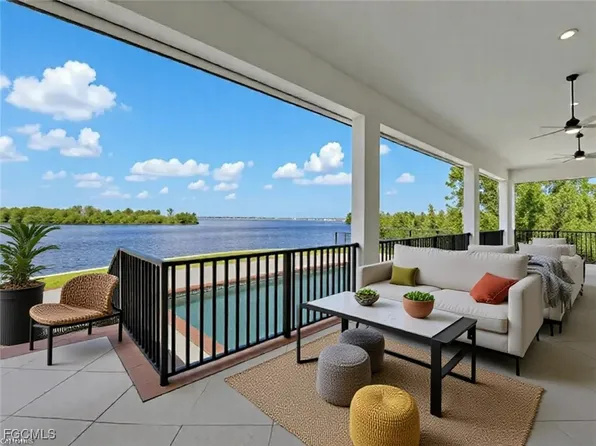 866 Cal Cove Dr, Fort Myers, FL 33919