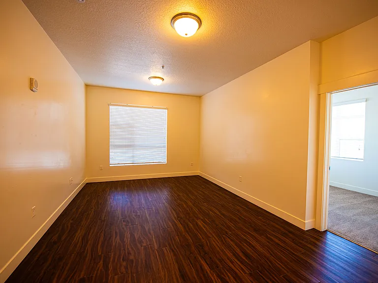 West Station Apartments — Photo 37