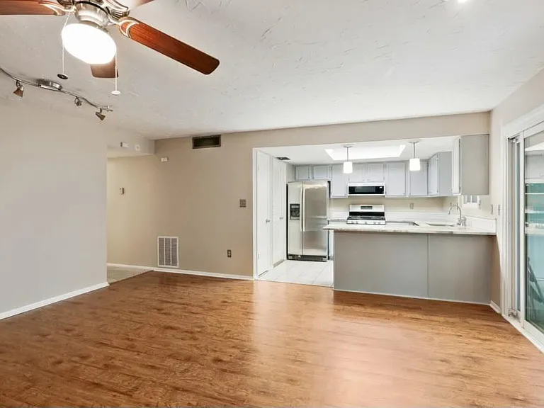 52 Arbor End SE — Photo 4