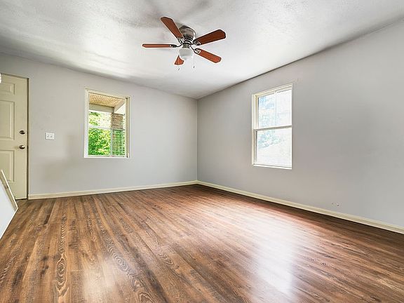 3rd image of 168 Center Ave