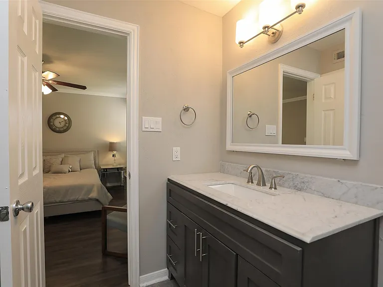 1201 McDuffie St #211 — Photo 29