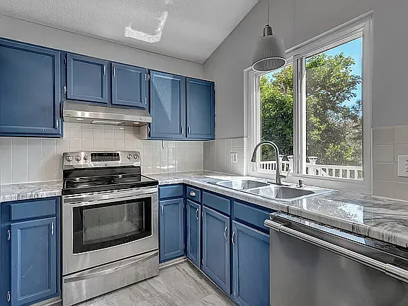 7875 Belford Dr — Photo 6