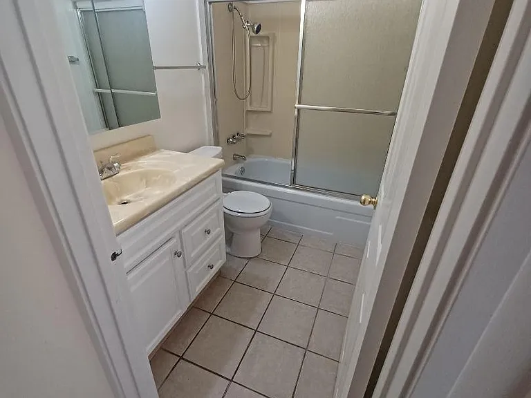 1731 Ellis St #10 — Photo 11
