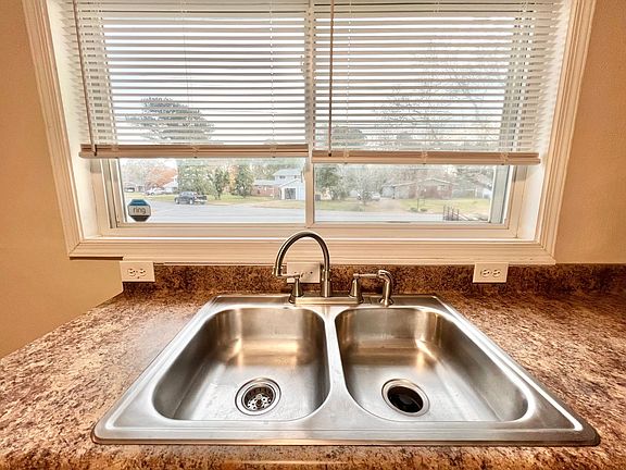 5th image of 5504 Odessa Dr