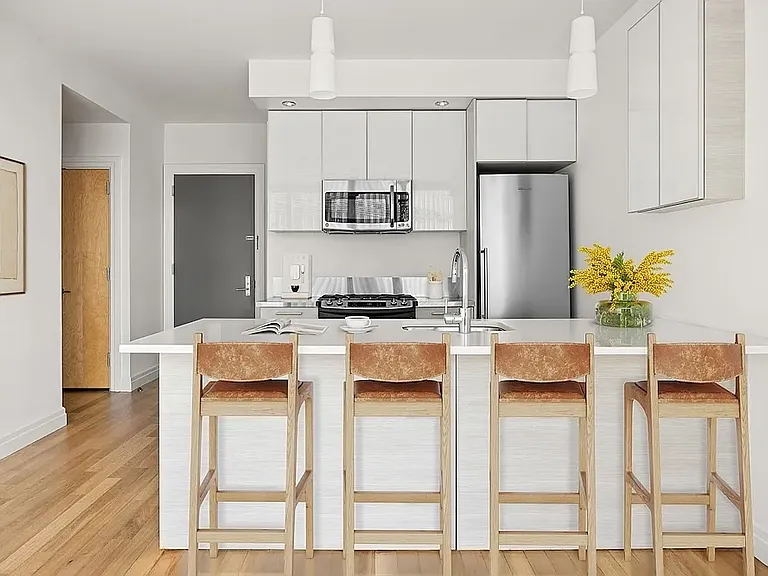 550 W 54th St #1416 — Photo 2