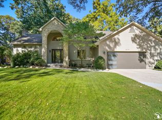 8232 Island Blvd, Grosse Ile, MI 48138