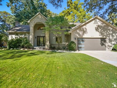 8232 Island Blvd, Grosse Ile, MI, 48138