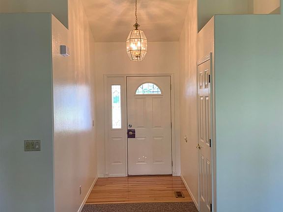 5th image of 1881 Targhee Dr