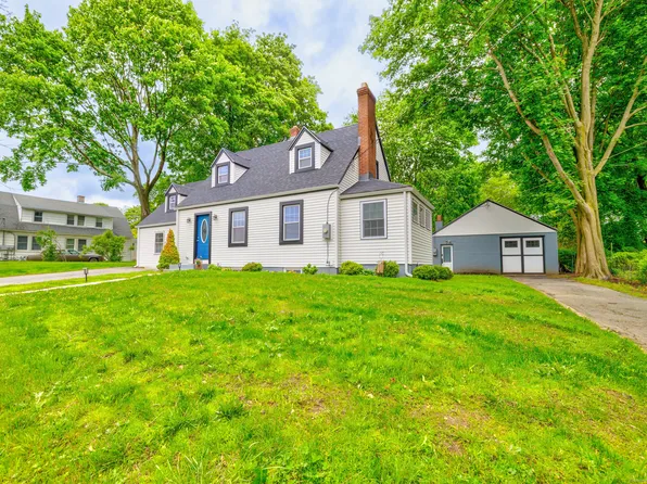 8 Wild Rose Place, Waterford, CT 06385