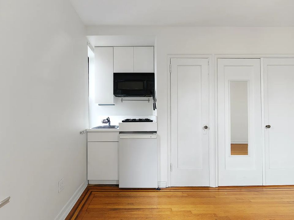 300 8th Ave Brooklyn, NY, 11215 - Apartments for Rent | Zillow