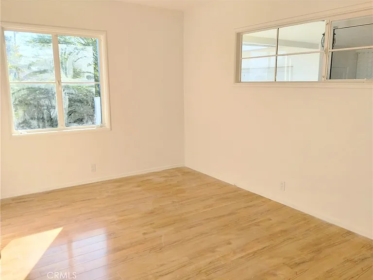 374 Grand Ave — Photo 31