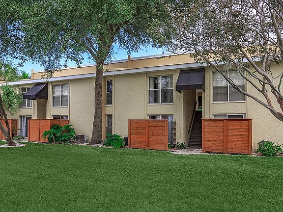 2nd image of 406 The Place Ct APT A8