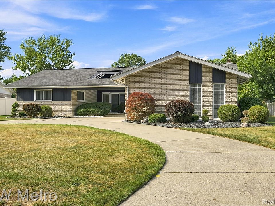 1st image of 17700 Adrian Rd