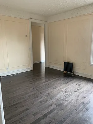 Rented by CITY SKYLINE REALTY INC | media 14