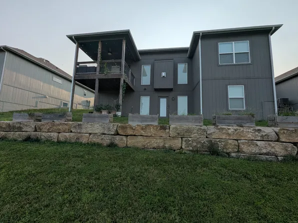 7633 N Kensington Ave, Kansas City, MO 64119