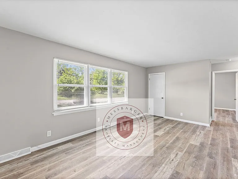 216 Myron Ave #0 — Photo 8