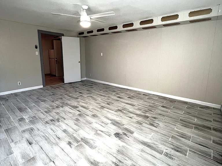 21-45 Steinway St #1F — Photo 6