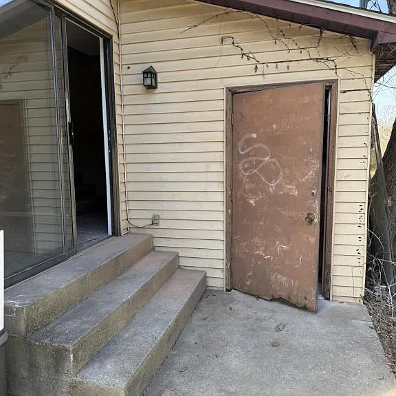 1240 Clear Ridge Ln — Photo 11