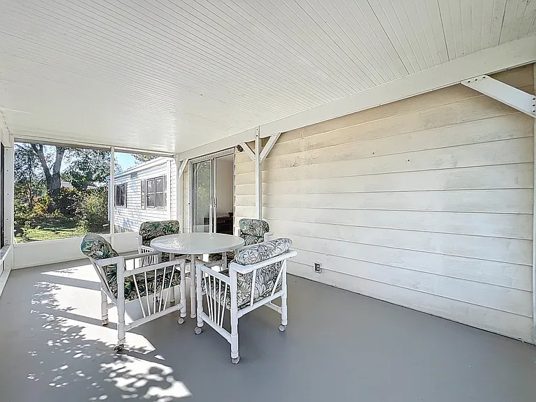 909 Sequoia St — Photo 14