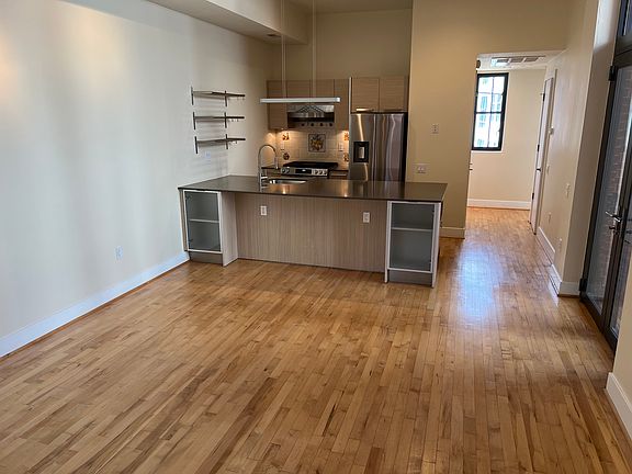 2nd image of 2426 Ontario Rd APT 205
