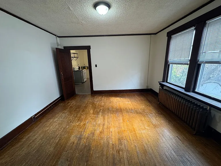 616 S Grand Ave — Photo 10