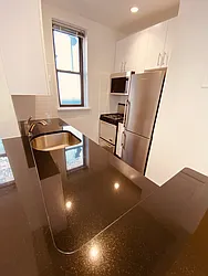 Rented by Metropolis Real Estate of Manhattan