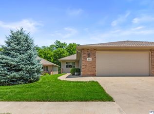 860 Southfork Rd, Blair, NE 68008