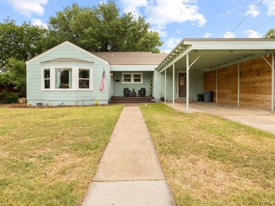 108 NE Haskew St, Burleson, TX, 76028
