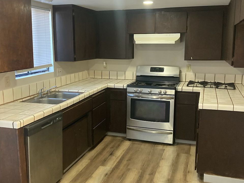 1st image of 1099 Stonegate Cove Dr