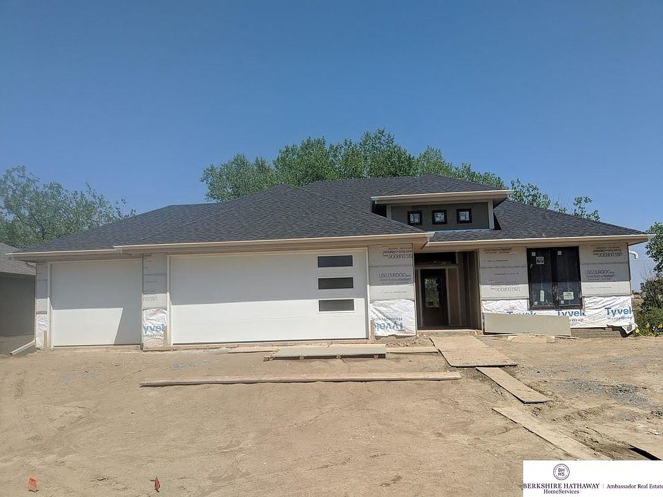 1st image of 2527 N 187th Ave