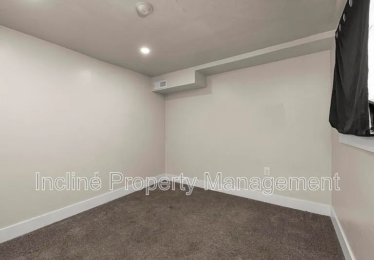 43 W 100 N — Photo 3