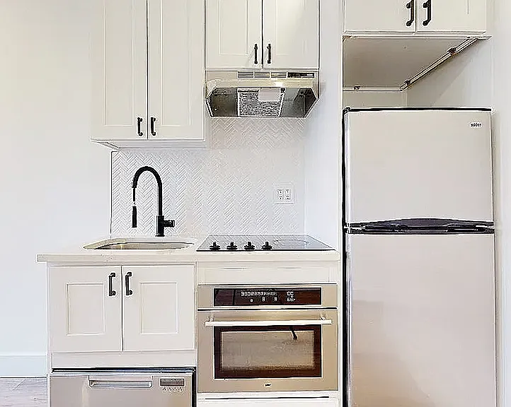 2785 Broadway #2D — Photo 3