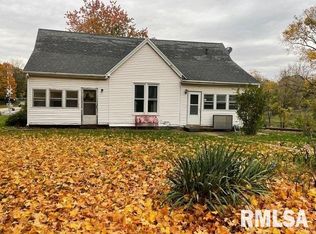 9292 State Route 29 Dr, Cantrall, IL 62625