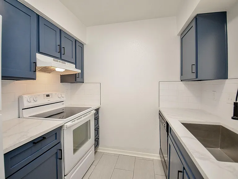 2333 Bering Dr #123 — Photo 9