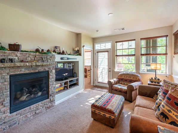 160 VILLAGE Road #F-206, Granby, CO 80446