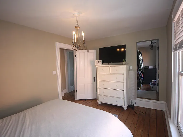 771 Summit St — Photo 17