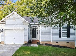8612 Warwick Crest Ln, Charlotte, NC 28215