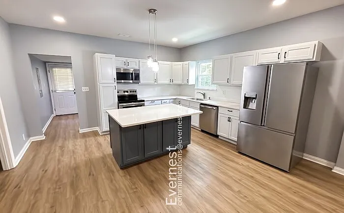4 bed, 3.0 bath, 1650 sqft, $1,845 — Photo 2