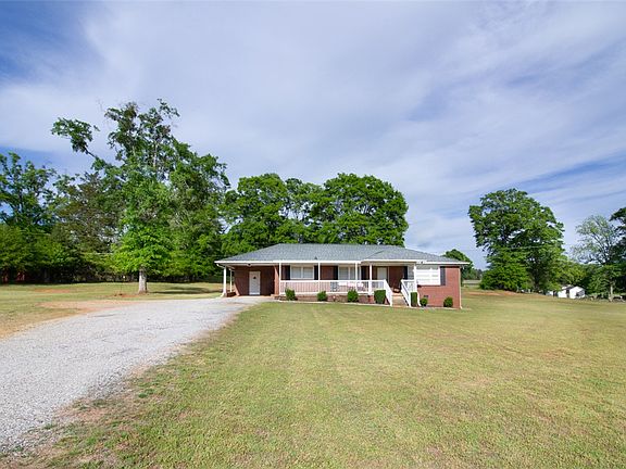 5th image of 1430 Centerville Rd
