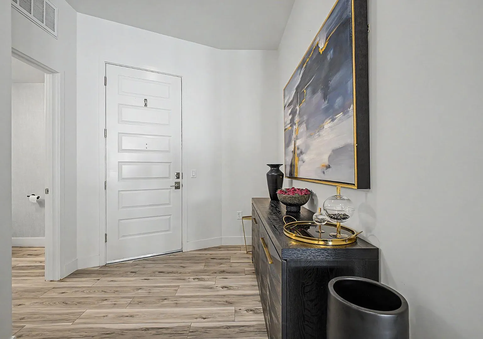 2 bed, 2.5 bath, 1623 sqft, $3,200 — Photo 1