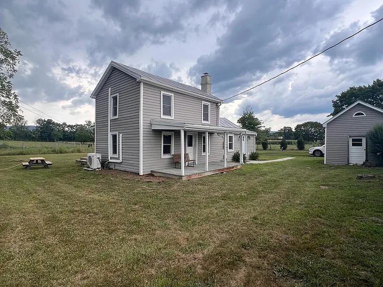 141 Frogtown Ln — Photo 4
