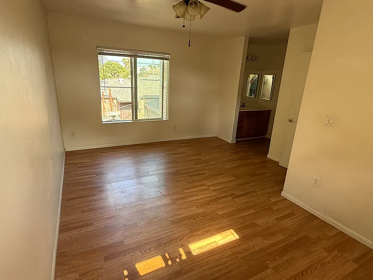 1676 Pacific Beach Dr — Photo 7
