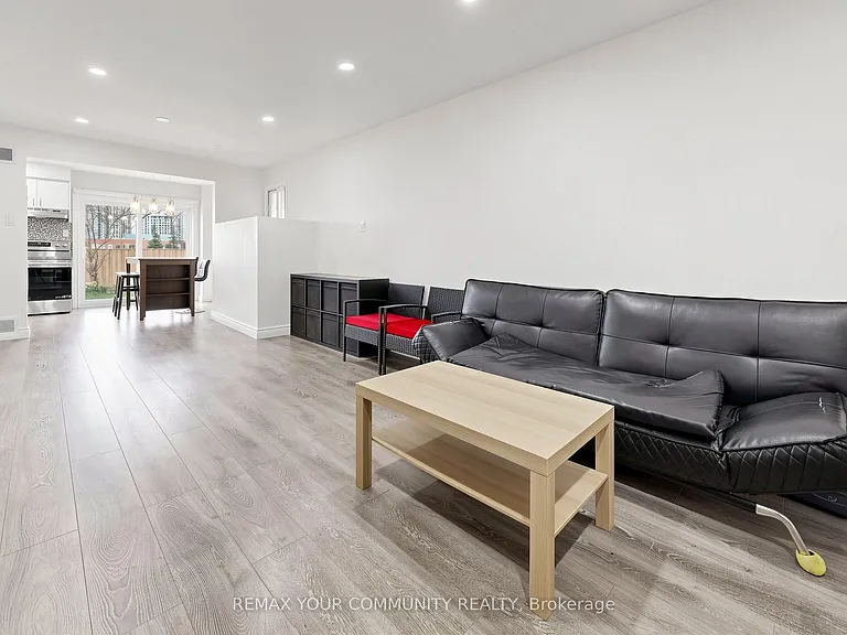 63 Patrice Cres #UPPER — Photo 5