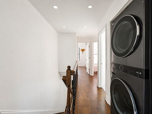 4th image of 12 Roosevelt Pl #2