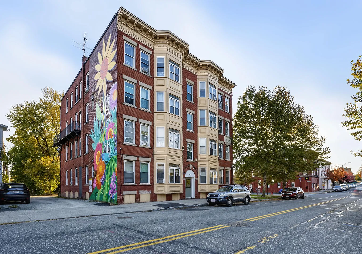 787 Dwight St — Photo 1